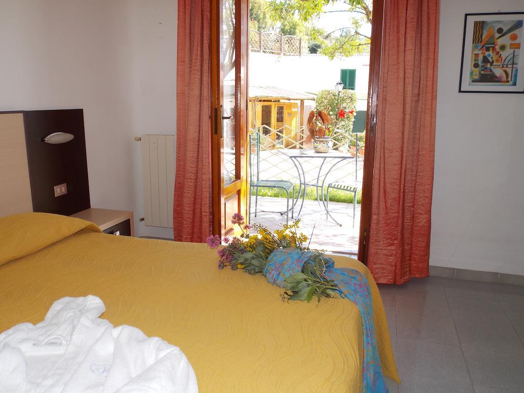 Villa Loreta Forio  ภายนอก รูปภาพ