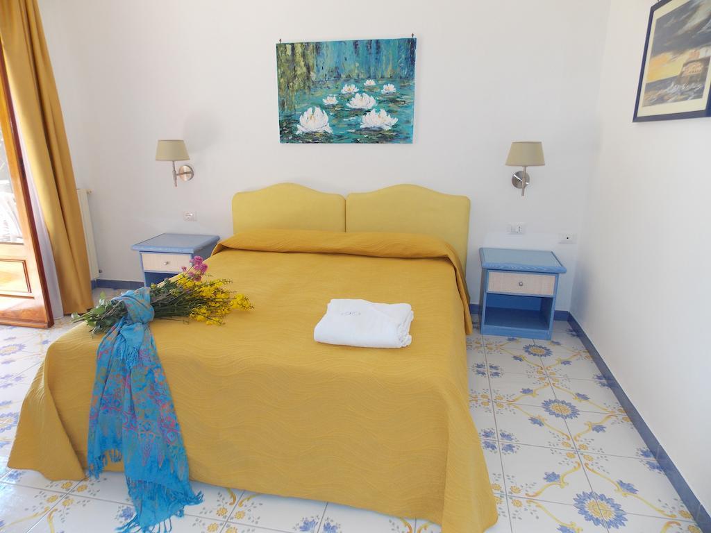 Villa Loreta Forio  ภายนอก รูปภาพ